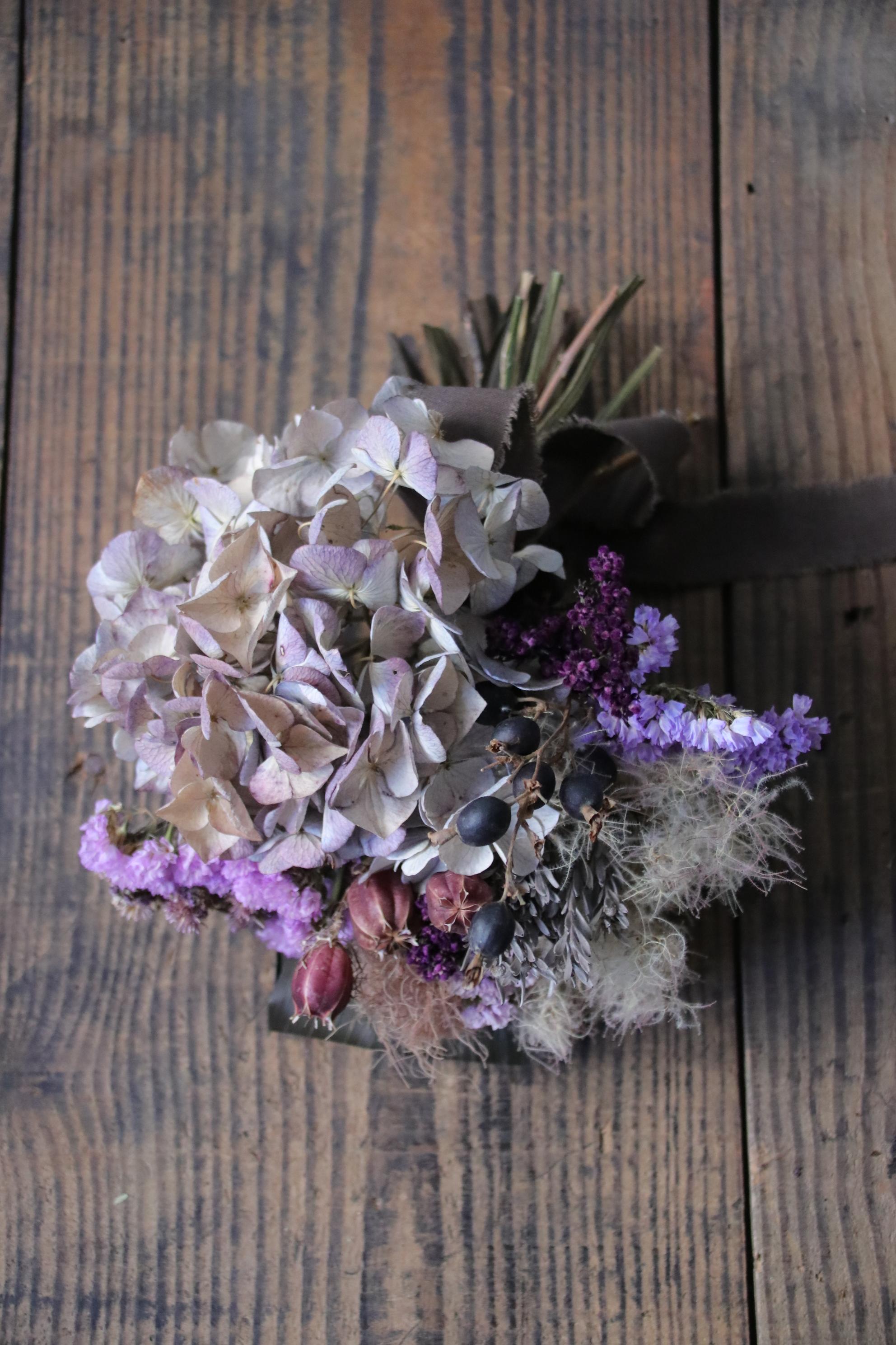秋色紫陽花とスモークツリーのドライフラワーブーケ