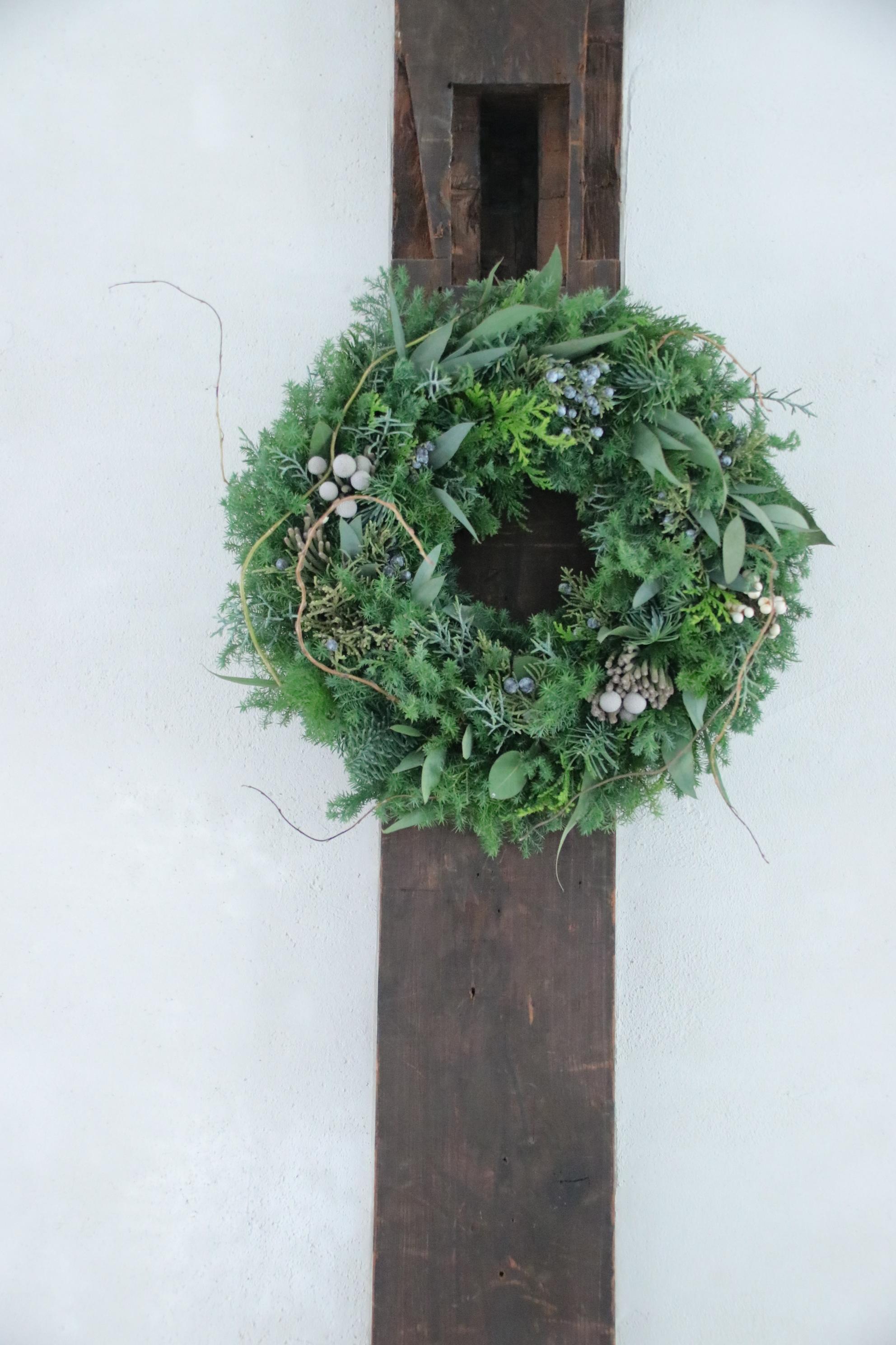 フレッシュ針葉樹のクリスマスリース「静寂」